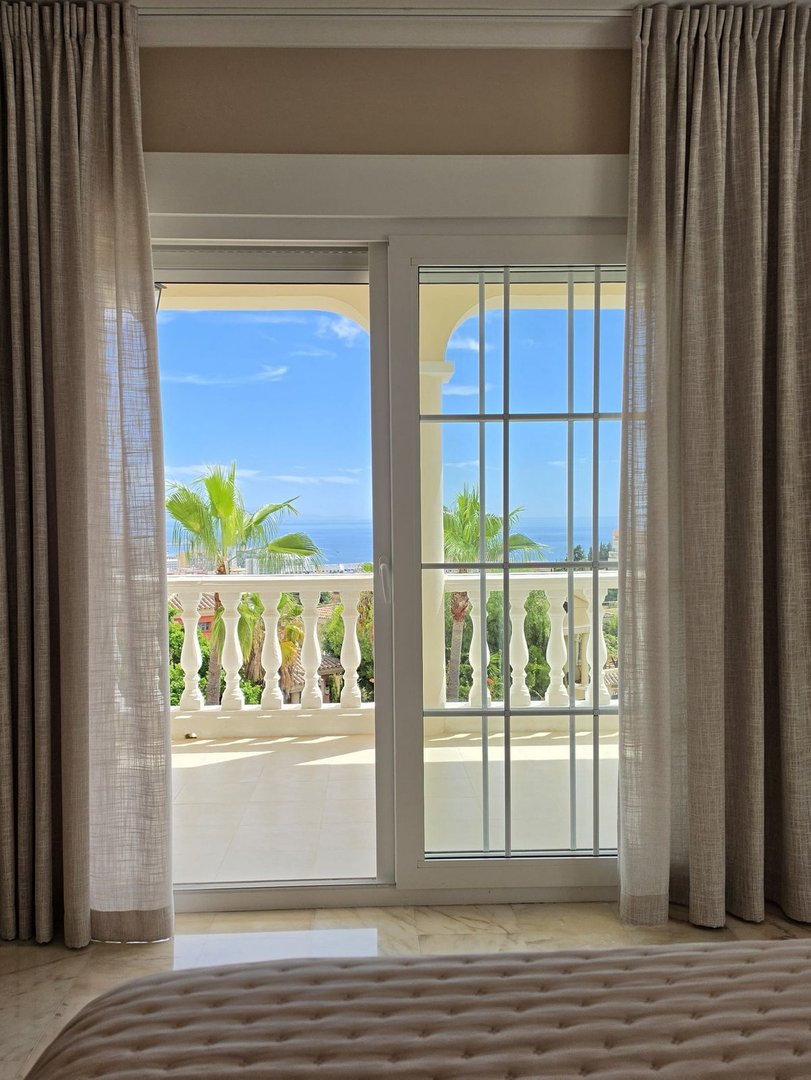 5 Bed Detached Villa in Torrequebrada