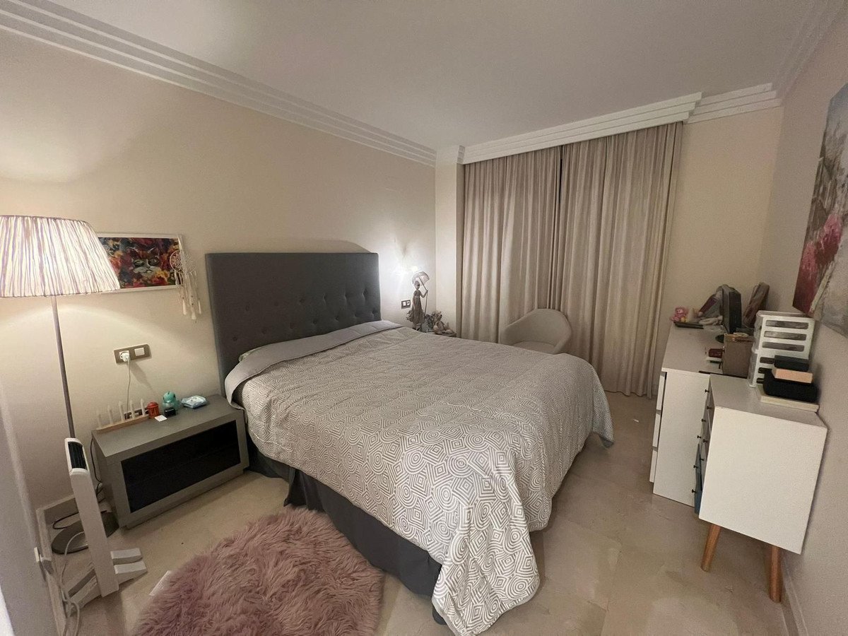 3 Bed Middle Floor Apartment in Benahavís