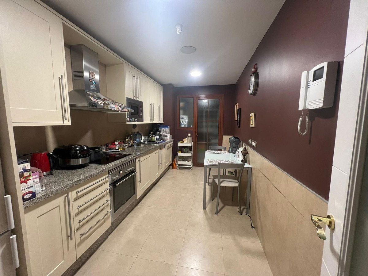 3 Bed Middle Floor Apartment in Benahavís