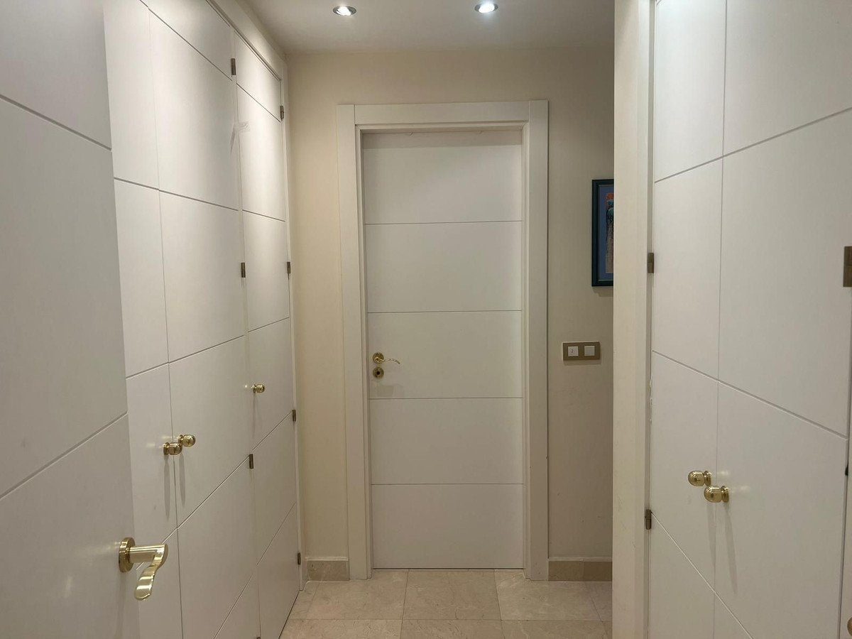 3 Bed Middle Floor Apartment in Benahavís
