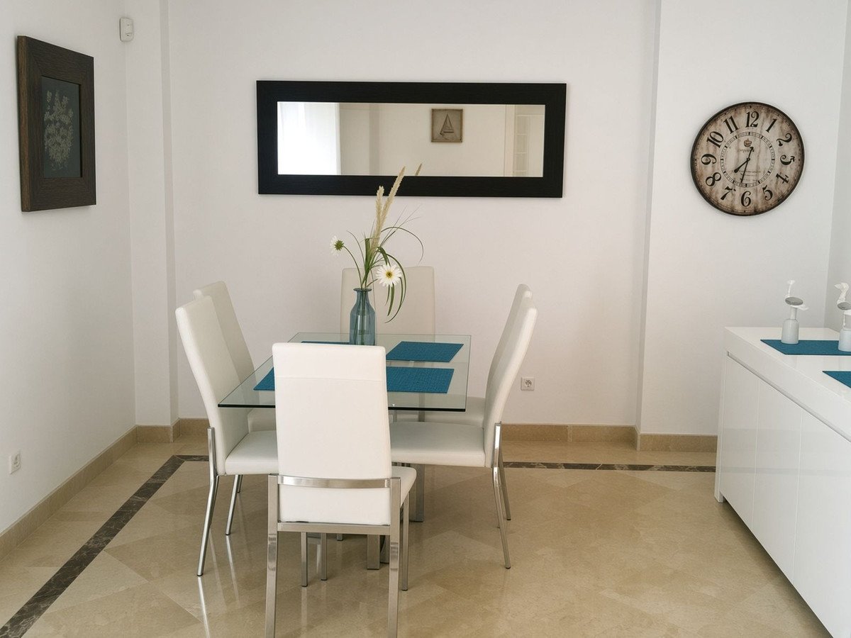 2 Bed Middle Floor Apartment in Sotogrande Marina