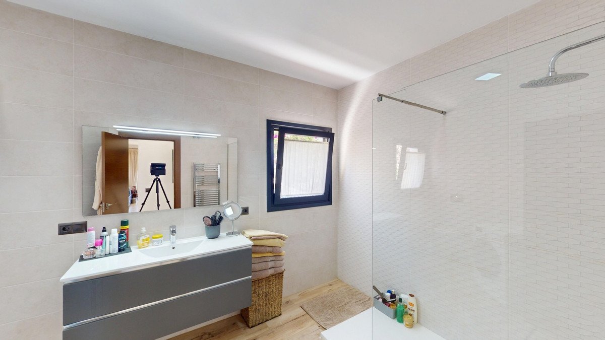 4 Bed Detached Villa in Arenas
