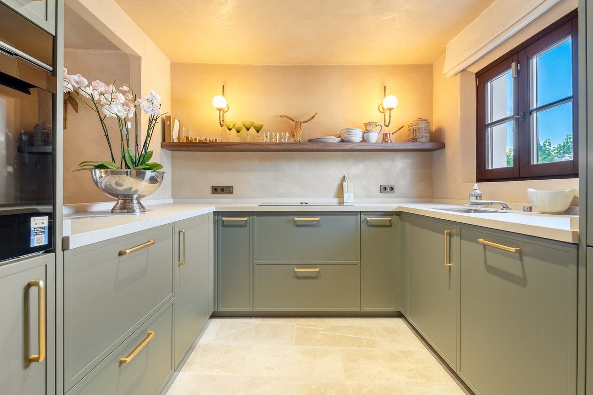2 Bed Semi-Detached House in The Golden Mile