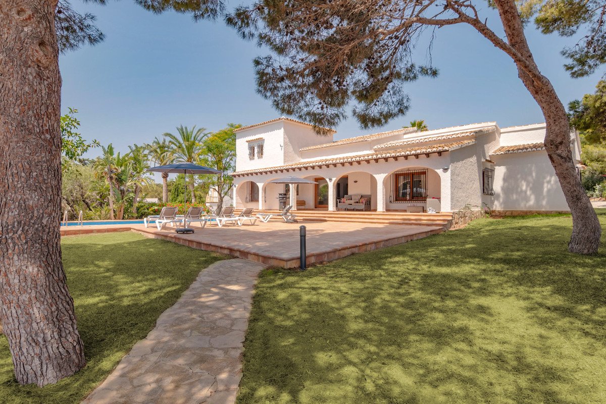 3 Bed Detached Villa in Javea