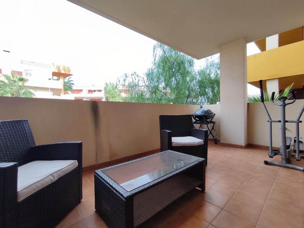 2 Bed Middle Floor Apartment in Punta Prima