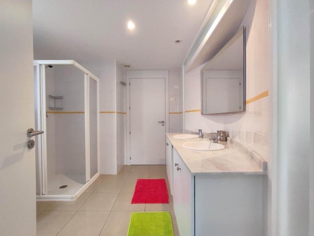 2 Bed Middle Floor Apartment in Punta Prima