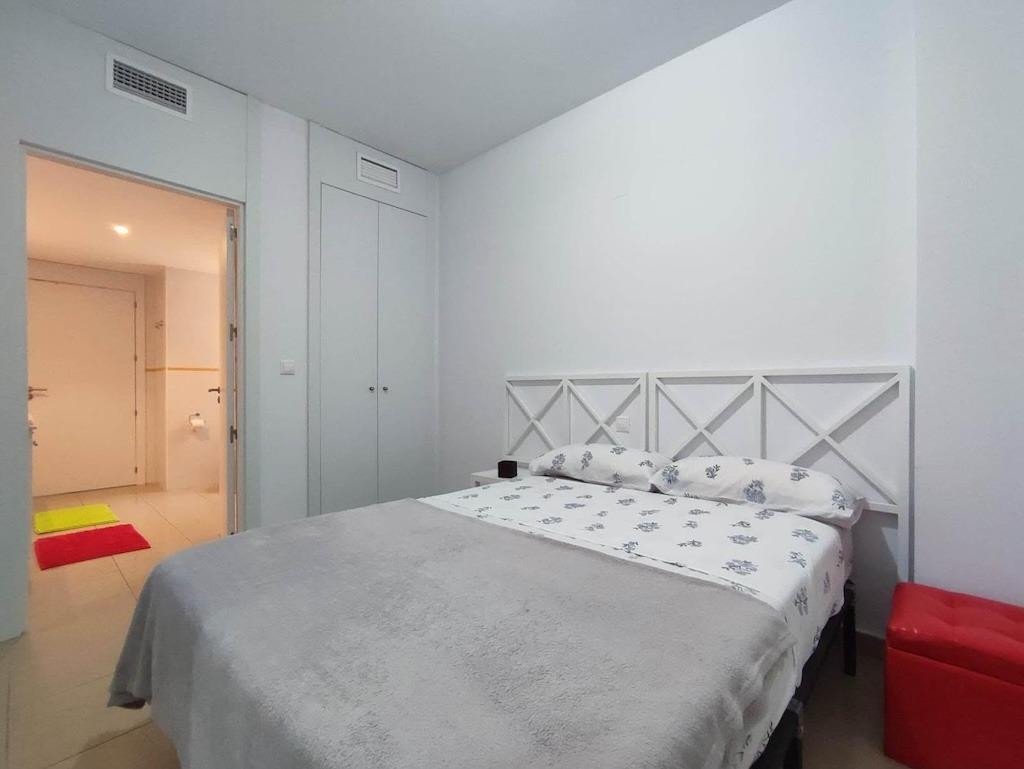 2 Bed Middle Floor Apartment in Punta Prima