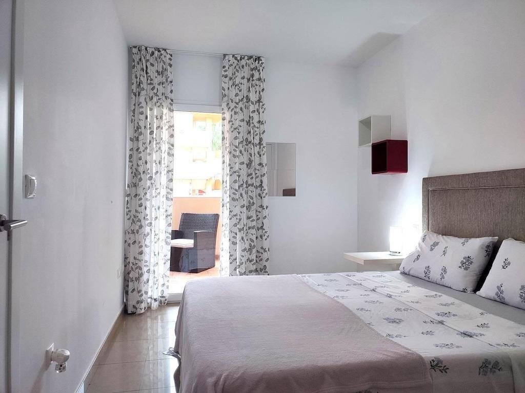 2 Bed Middle Floor Apartment in Punta Prima