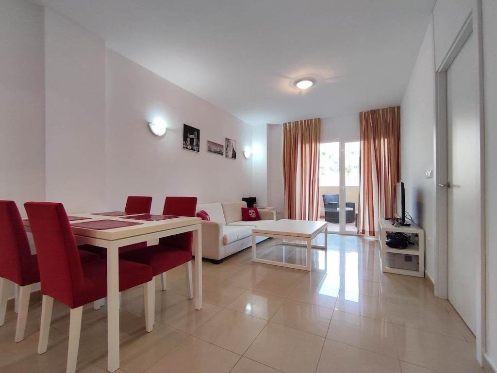 2 Bed Middle Floor Apartment in Punta Prima