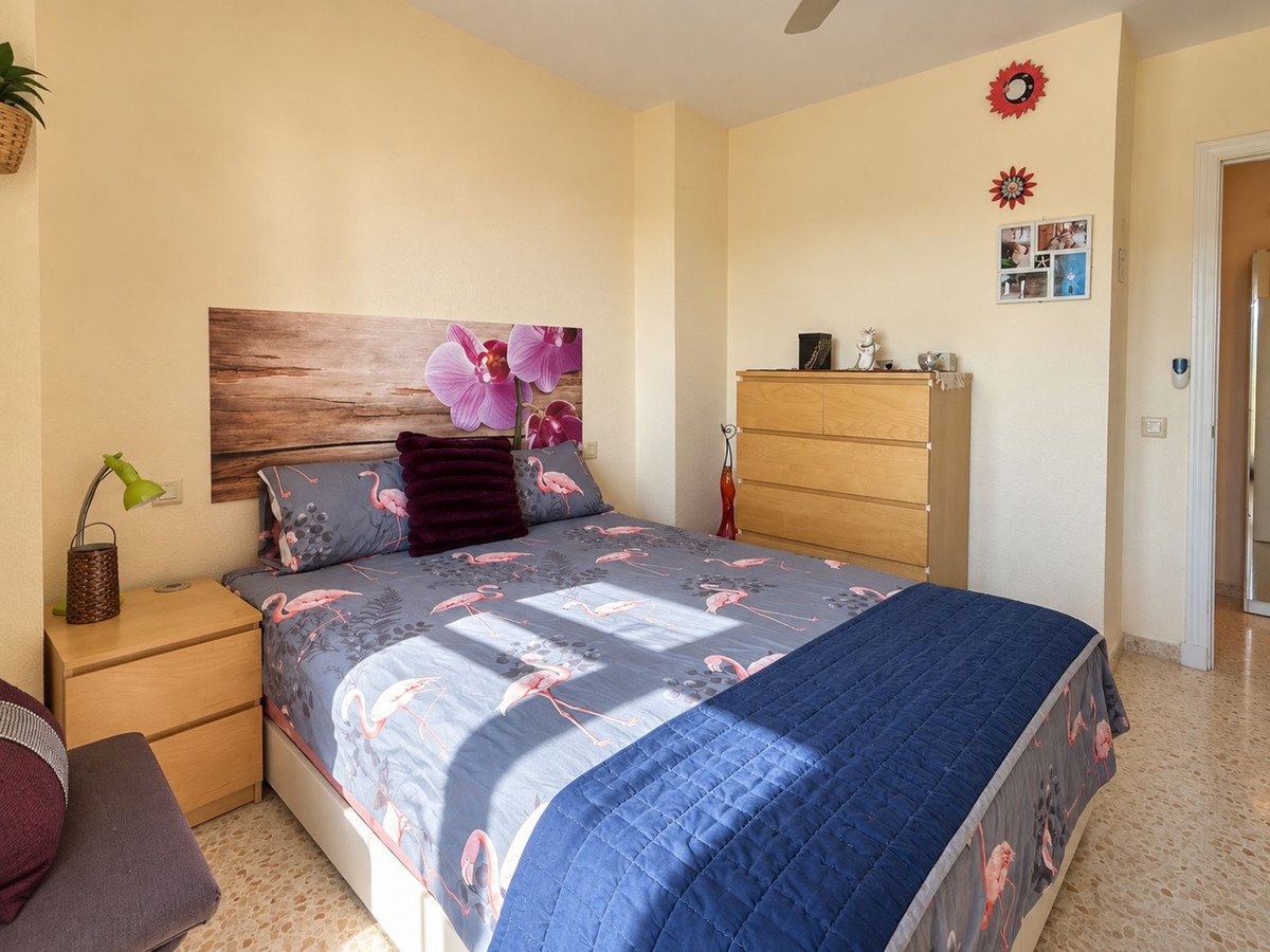 2 Bed Middle Floor Apartment in Manilva