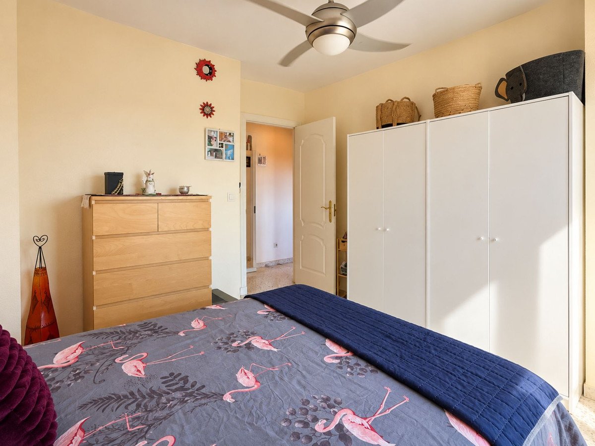 2 Bed Middle Floor Apartment in Manilva
