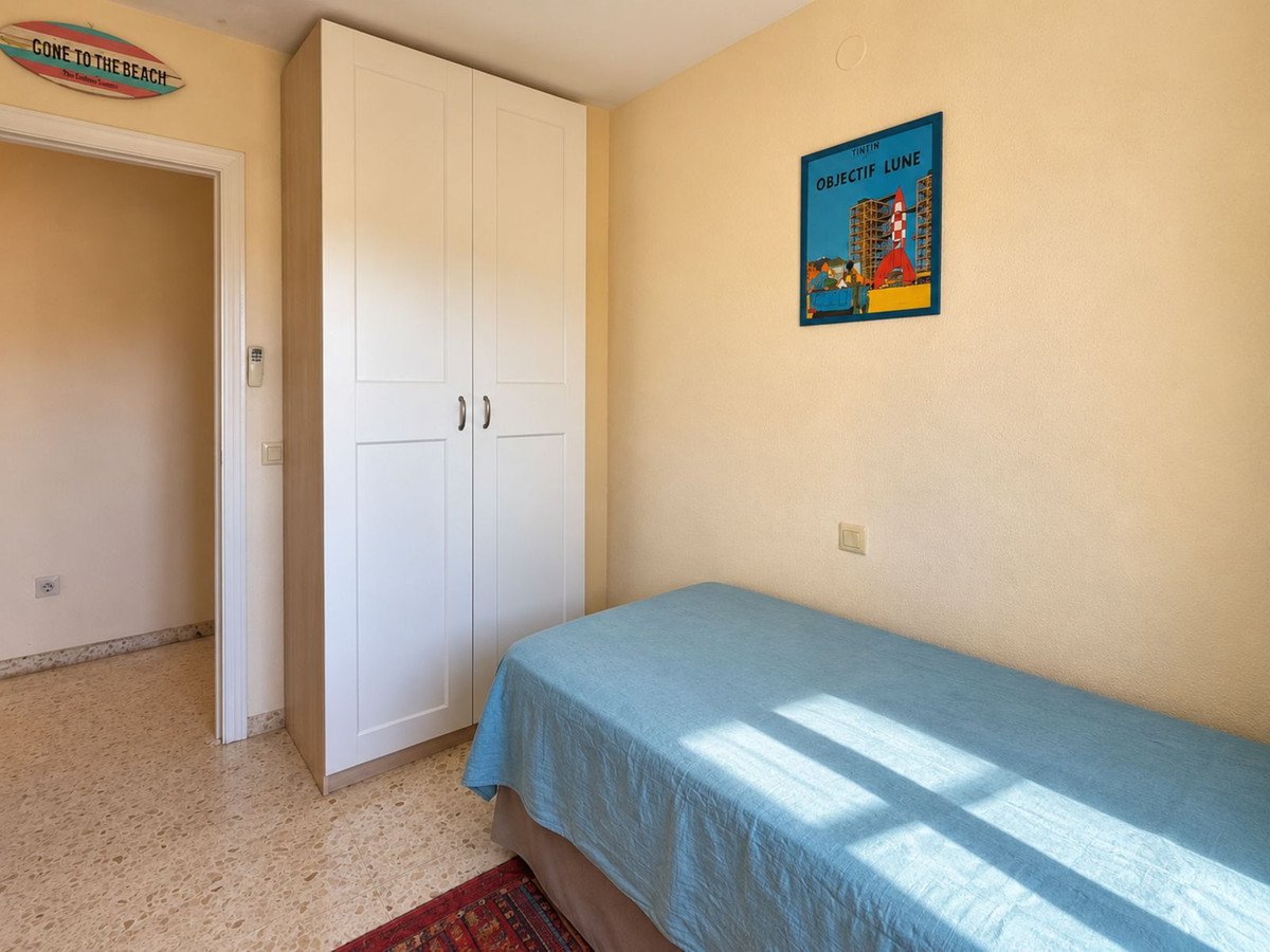 2 Bed Middle Floor Apartment in Manilva