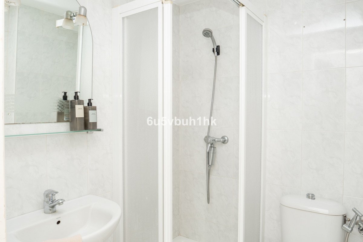 2 Bed Middle Floor Apartment in Mijas Golf