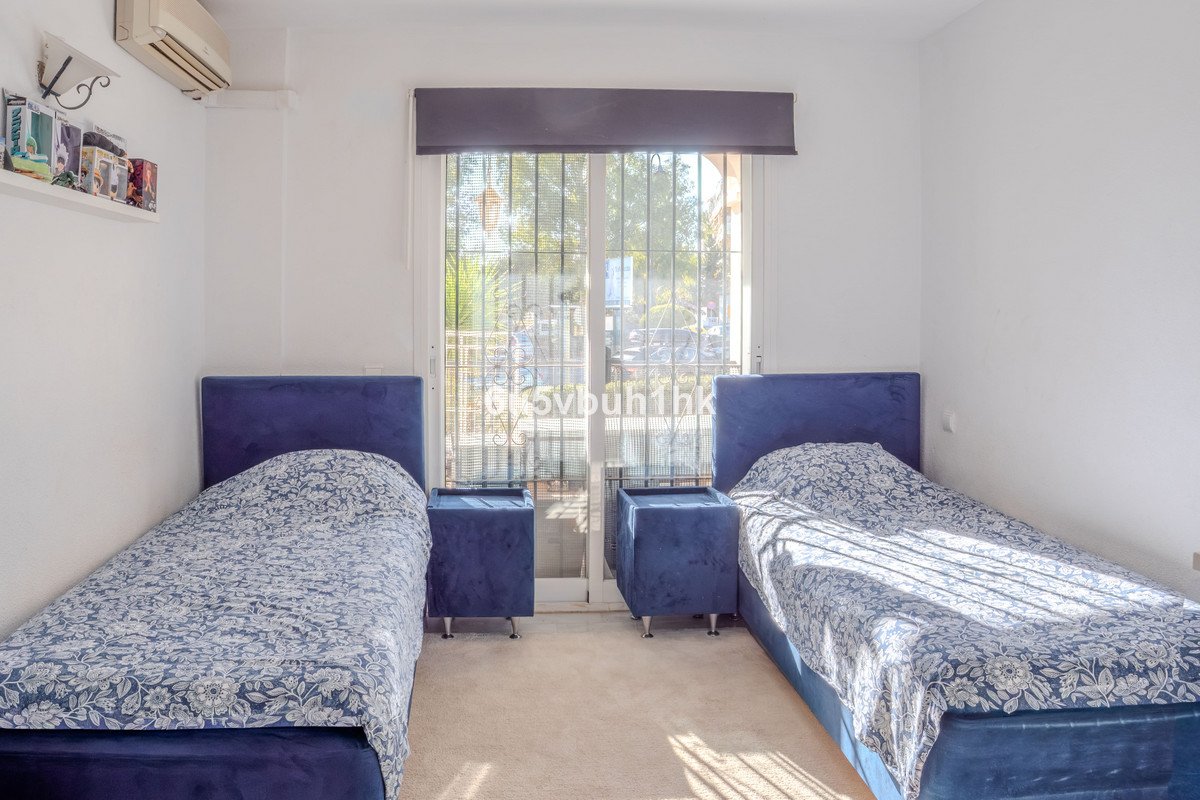 2 Bed Middle Floor Apartment in Mijas Golf