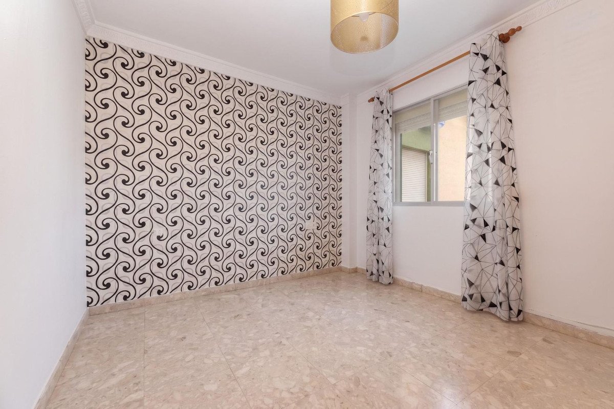 3 Bed Middle Floor Apartment in La Luz