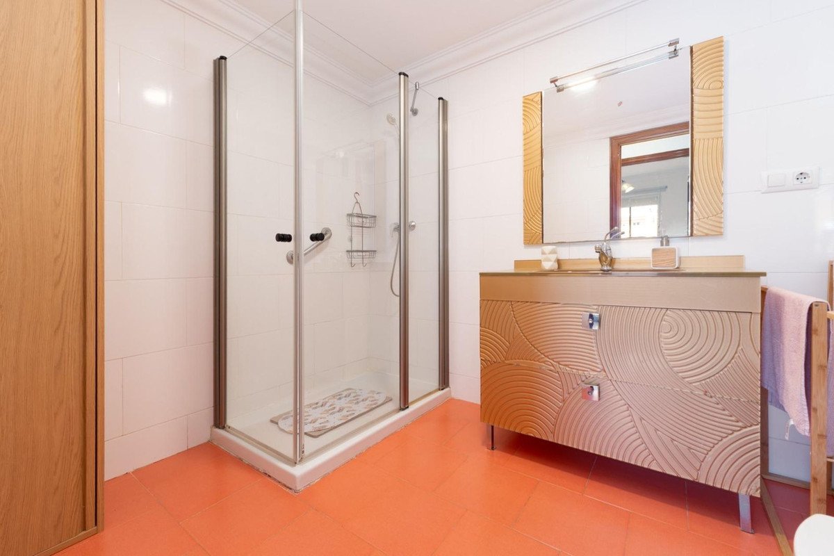 3 Bed Middle Floor Apartment in La Luz