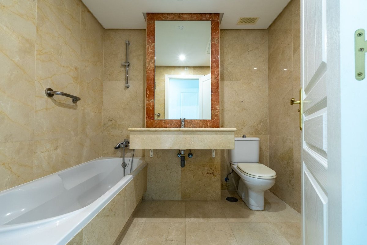 2 Bed Ground Floor Apartment in Mijas Golf