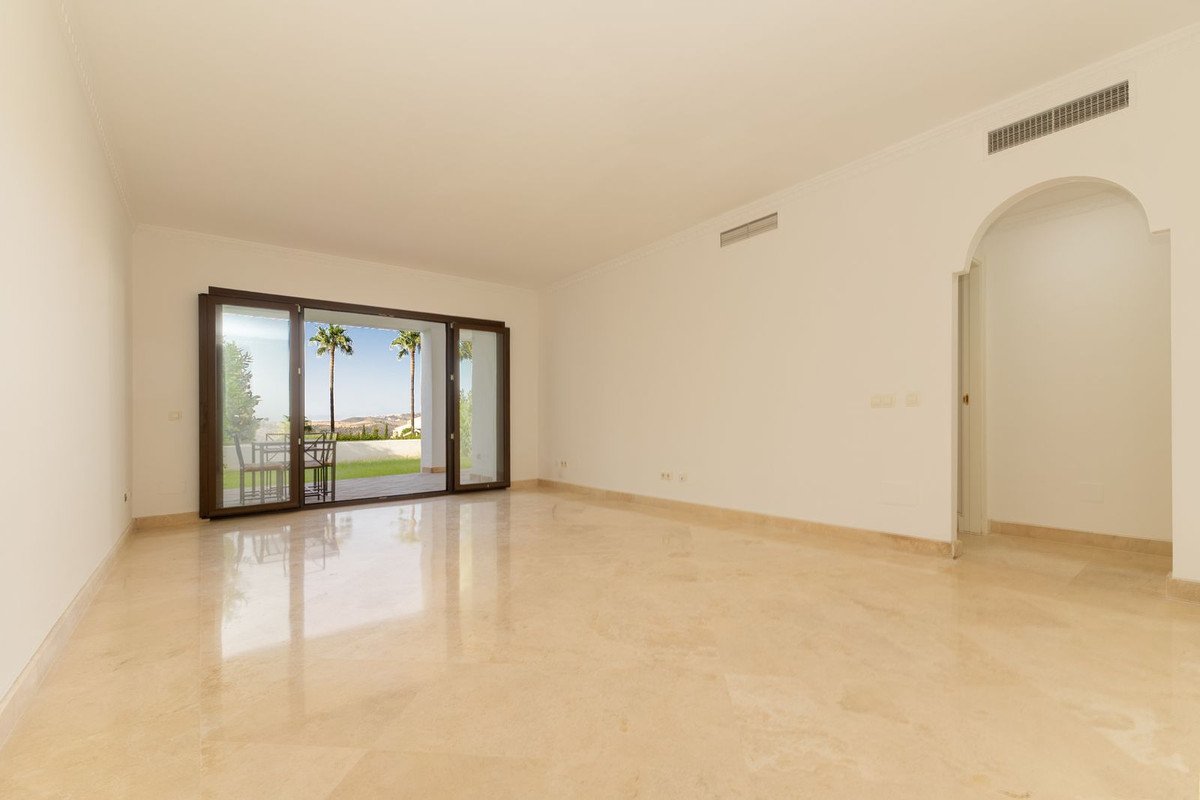 2 Bed Ground Floor Apartment in Mijas Golf