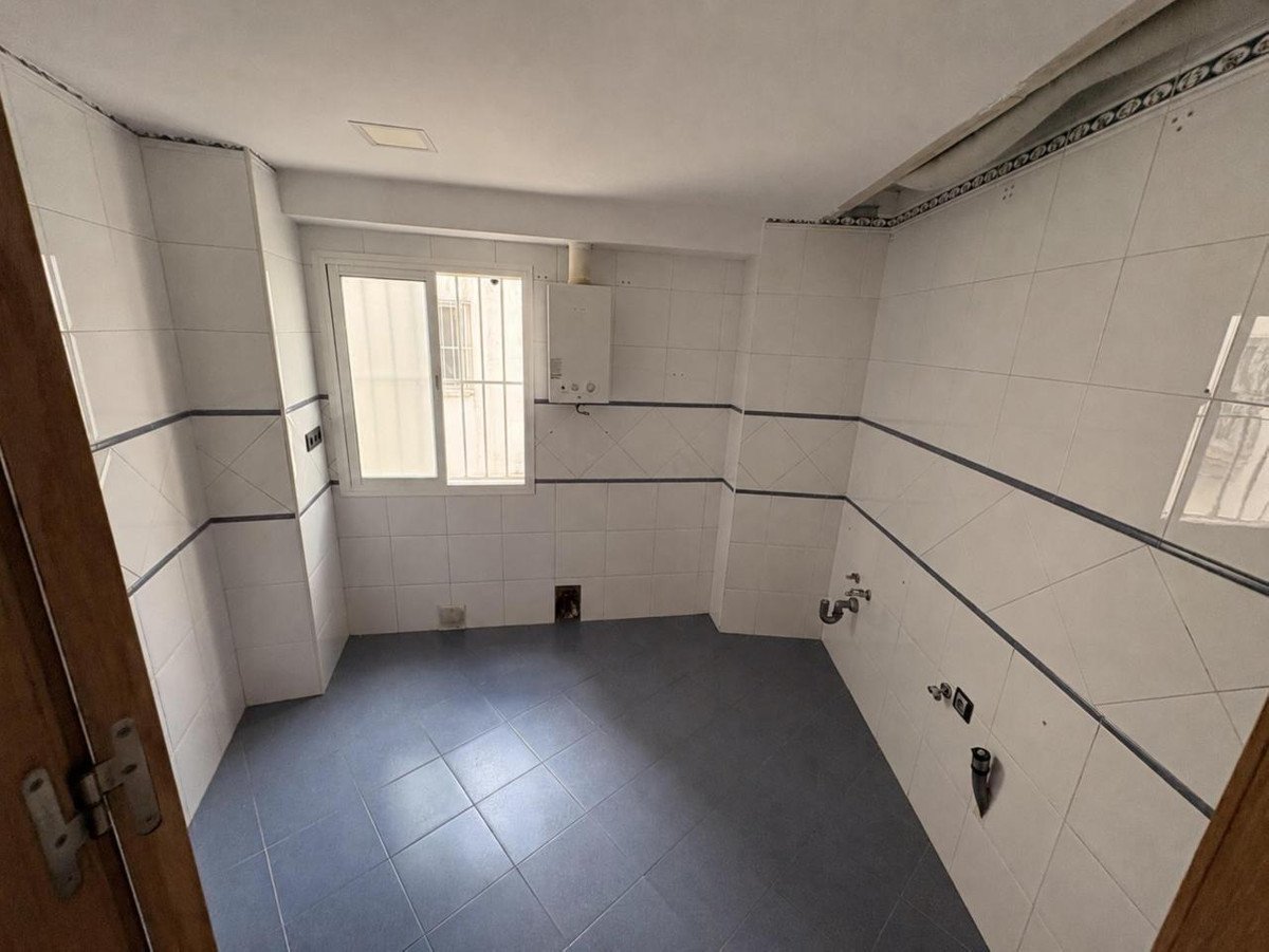3 Bed Middle Floor Apartment in Málaga