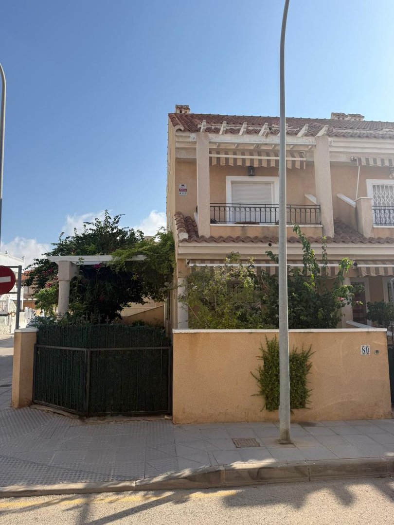4 Bed Townhouse in Torre de la Horadada