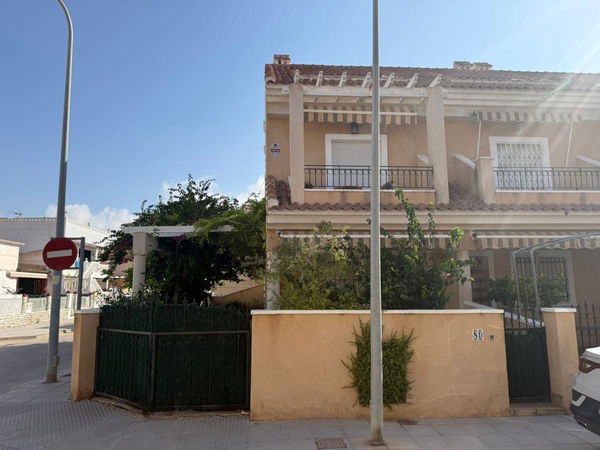 4 Bed Townhouse in Torre de la Horadada
