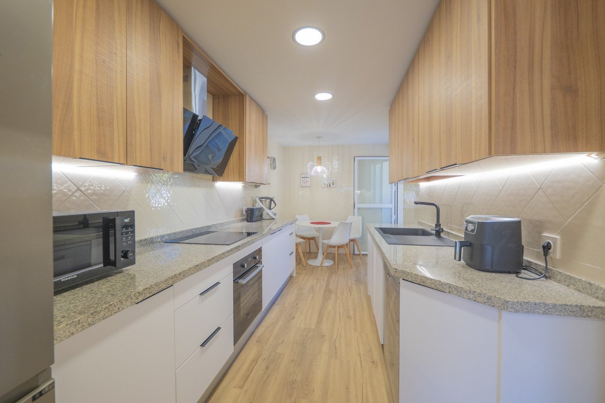 2 Bed Middle Floor Apartment in Elviria