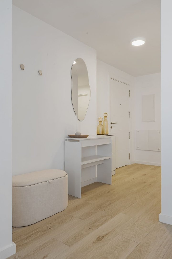 2 Bed Middle Floor Apartment in Estepona