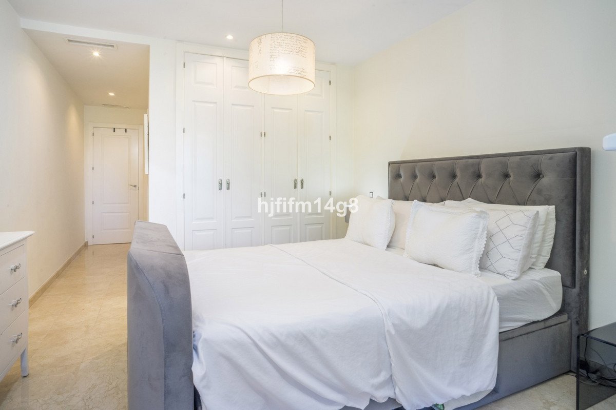 2 Bed Ground Floor Apartment in Nueva Andalucía