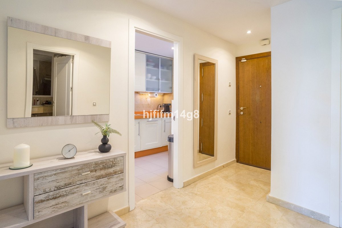 2 Bed Ground Floor Apartment in Nueva Andalucía