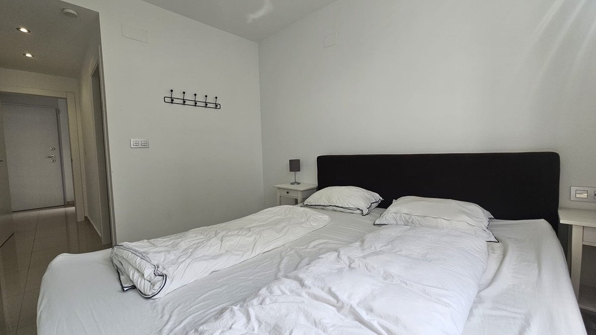 6 Bed Detached Villa in Villamartin