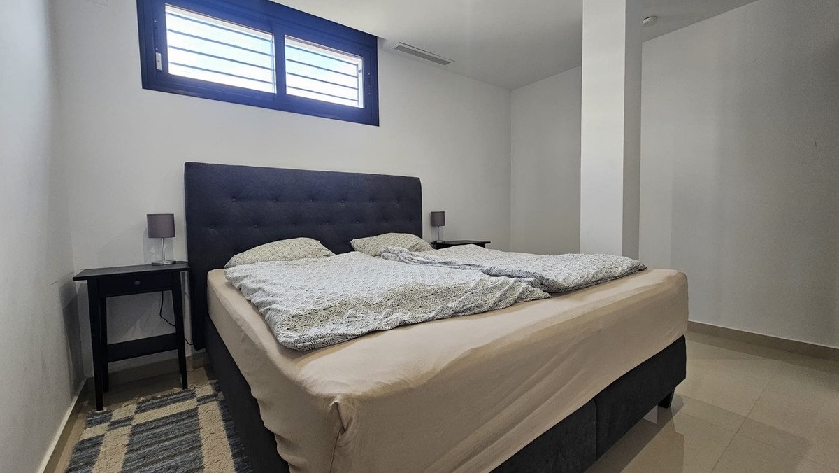 6 Bed Detached Villa in Villamartin
