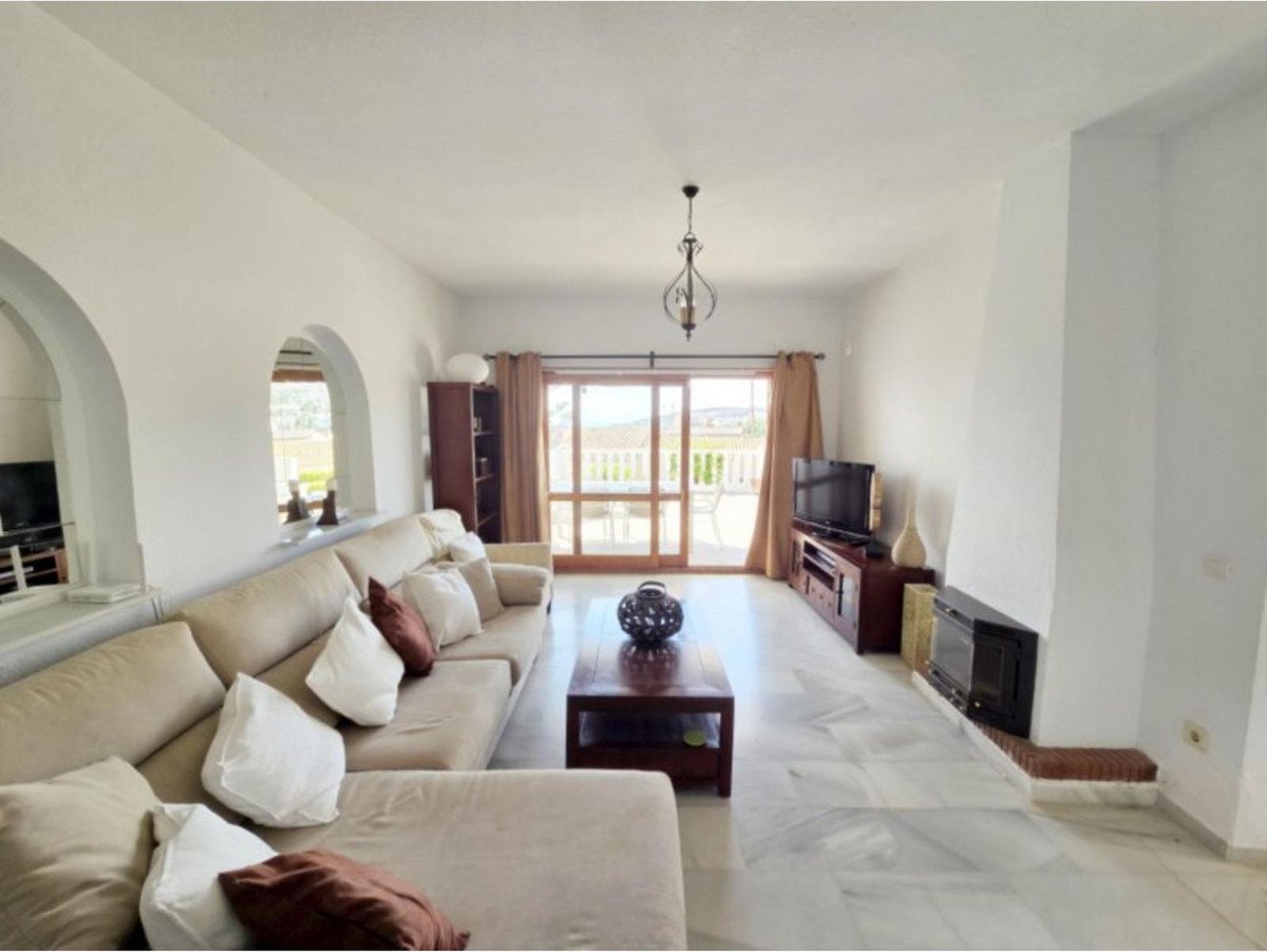 3 Bed Townhouse in La Duquesa