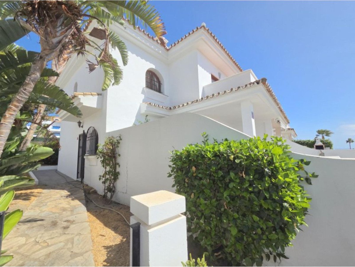3 Bed Townhouse in La Duquesa
