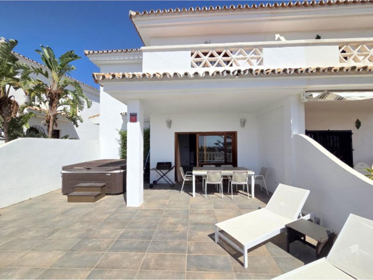 3 Bed Townhouse in La Duquesa