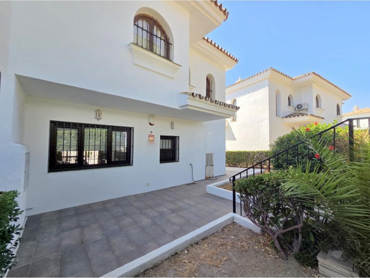3 Bed Townhouse in La Duquesa