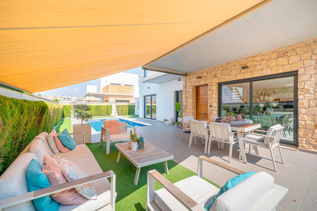 3 Bed Detached Villa in Lo Pepin
