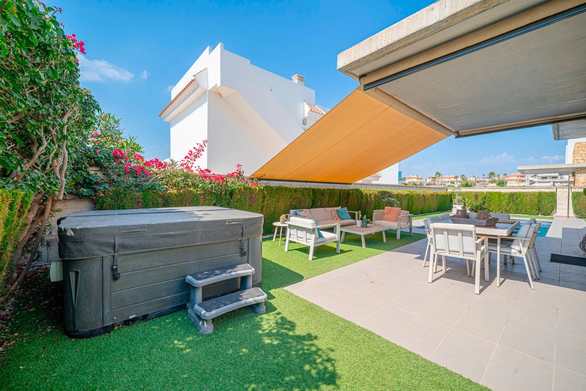 3 Bed Detached Villa in Lo Pepin