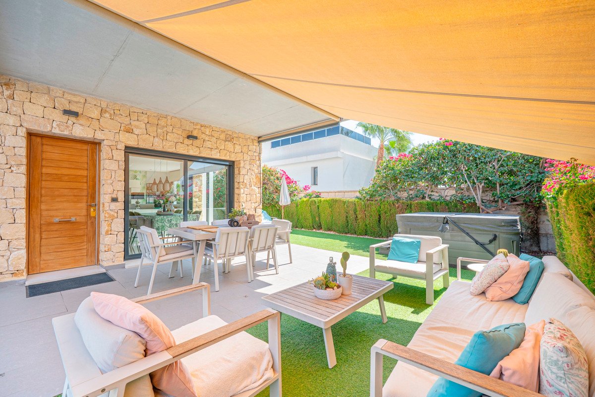 3 Bed Detached Villa in Lo Pepin