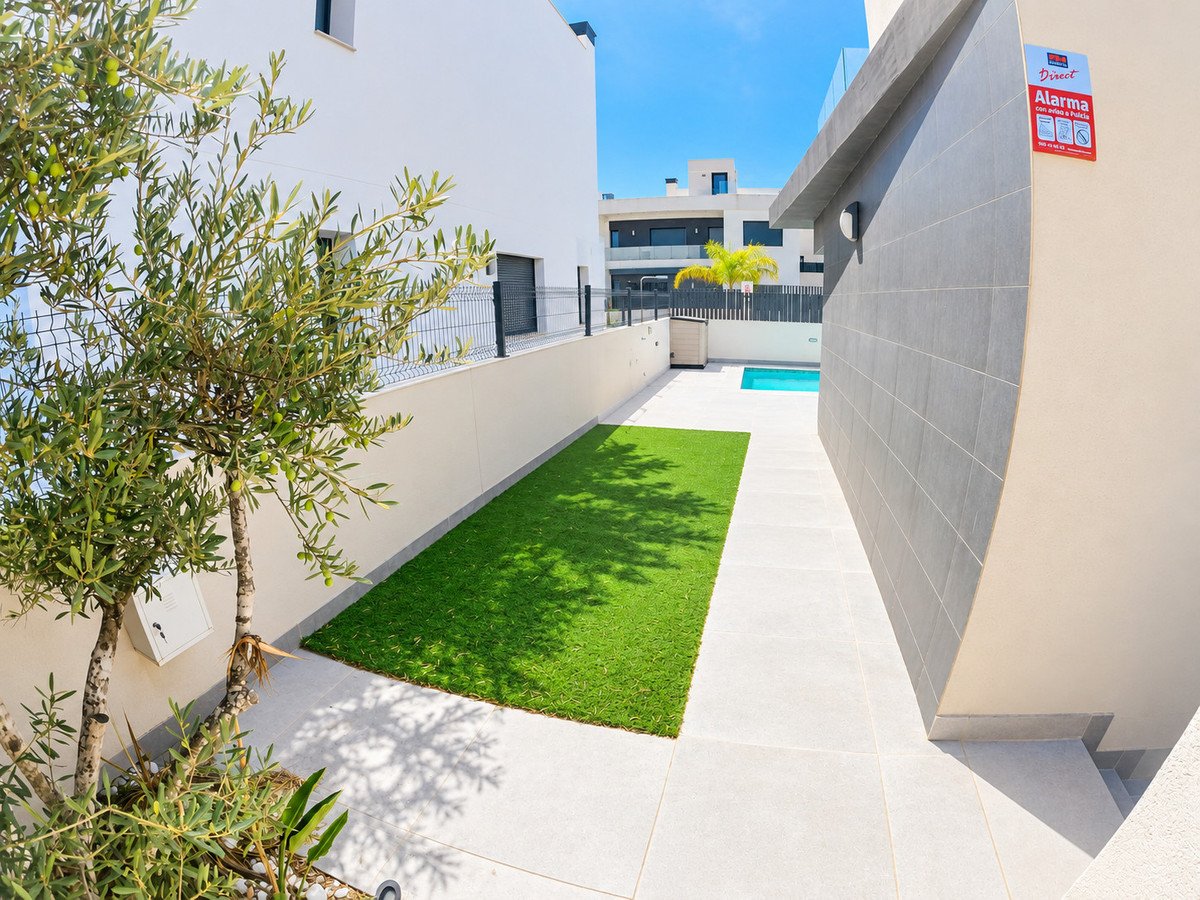 4 Bed Detached Villa in La Finca Golf