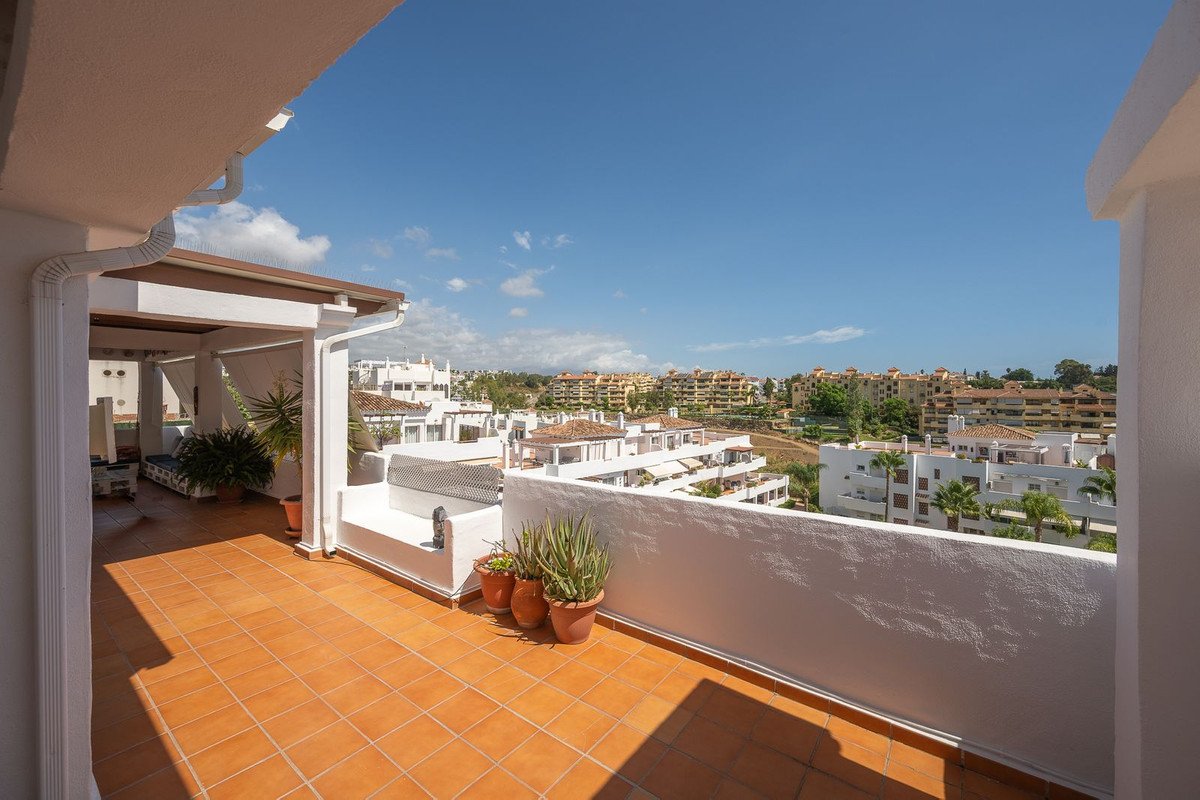 3 Bed Penthouse Duplex in Selwo