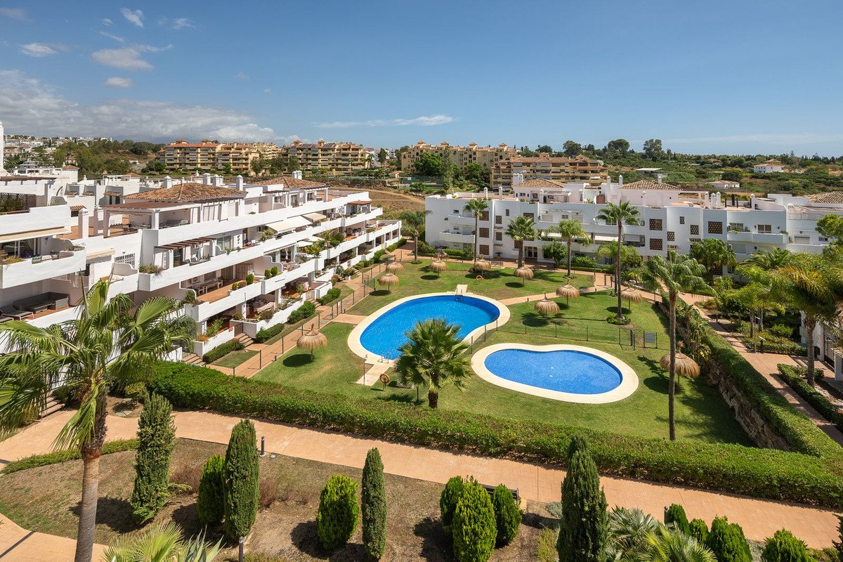 3 Bed Penthouse Duplex in Selwo