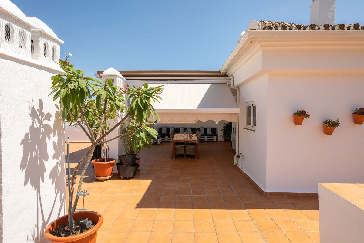 3 Bed Penthouse Duplex in Selwo