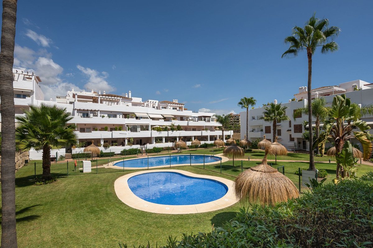 3 Bed Penthouse Duplex in Selwo
