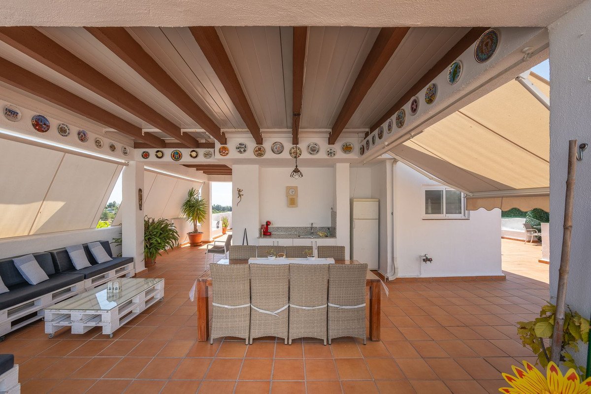 3 Bed Penthouse Duplex in Selwo