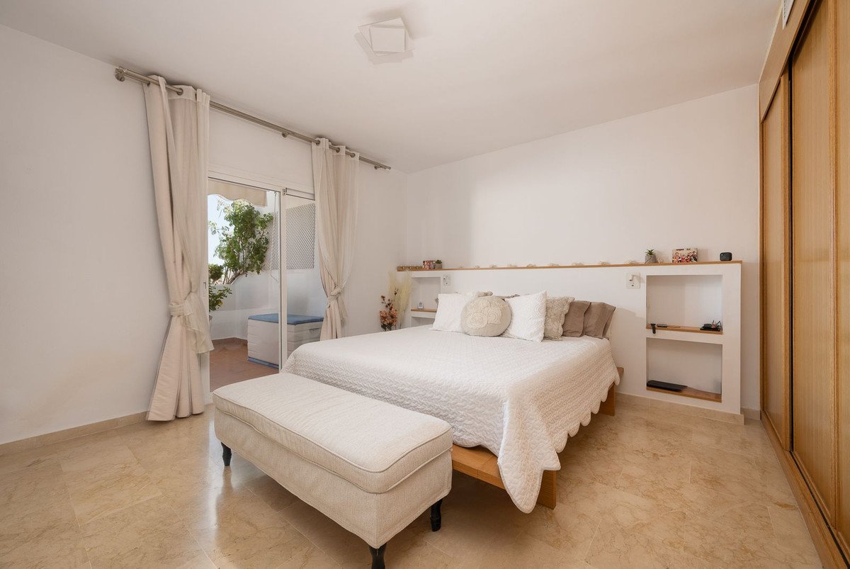 3 Bed Penthouse Duplex in Selwo