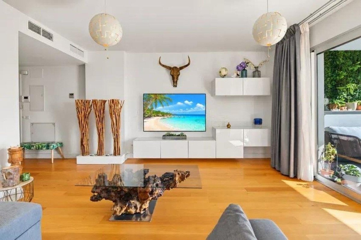 3 Bed Middle Floor Apartment in El Chaparral