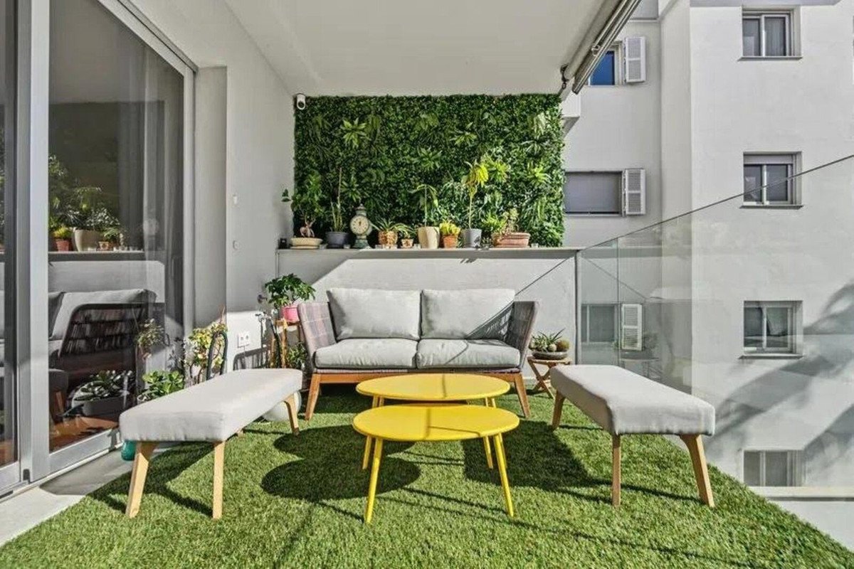 3 Bed Middle Floor Apartment in El Chaparral