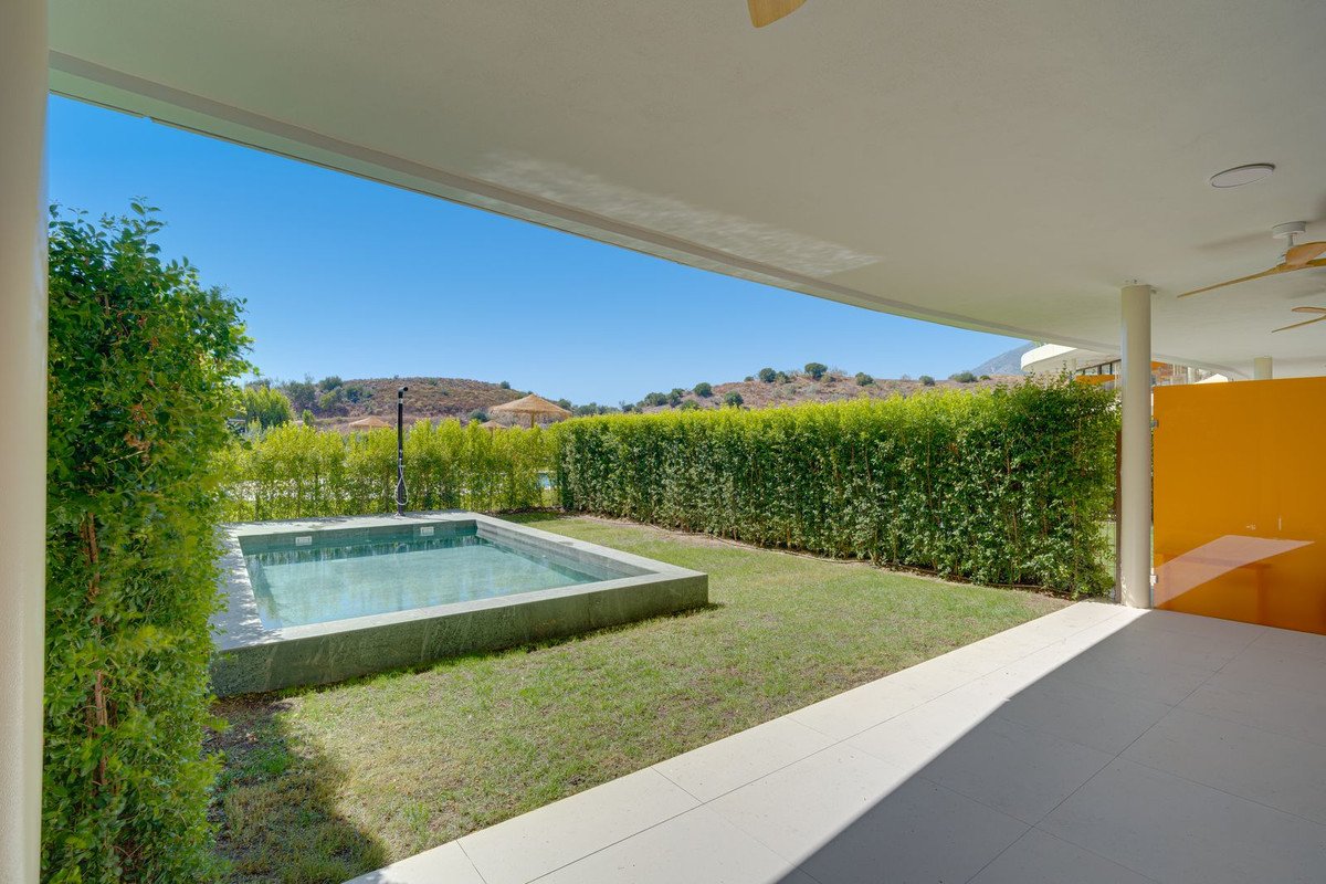 2 Bed Ground Floor Apartment in Higueron