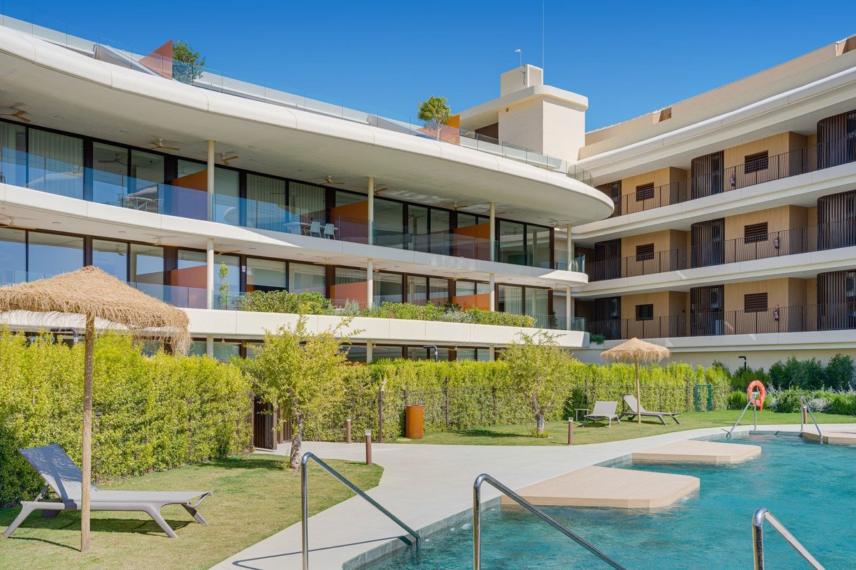 2 Bed Ground Floor Apartment in Higueron