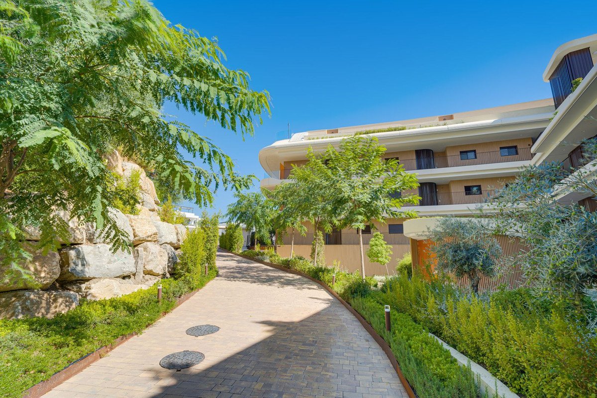 2 Bed Ground Floor Apartment in Higueron